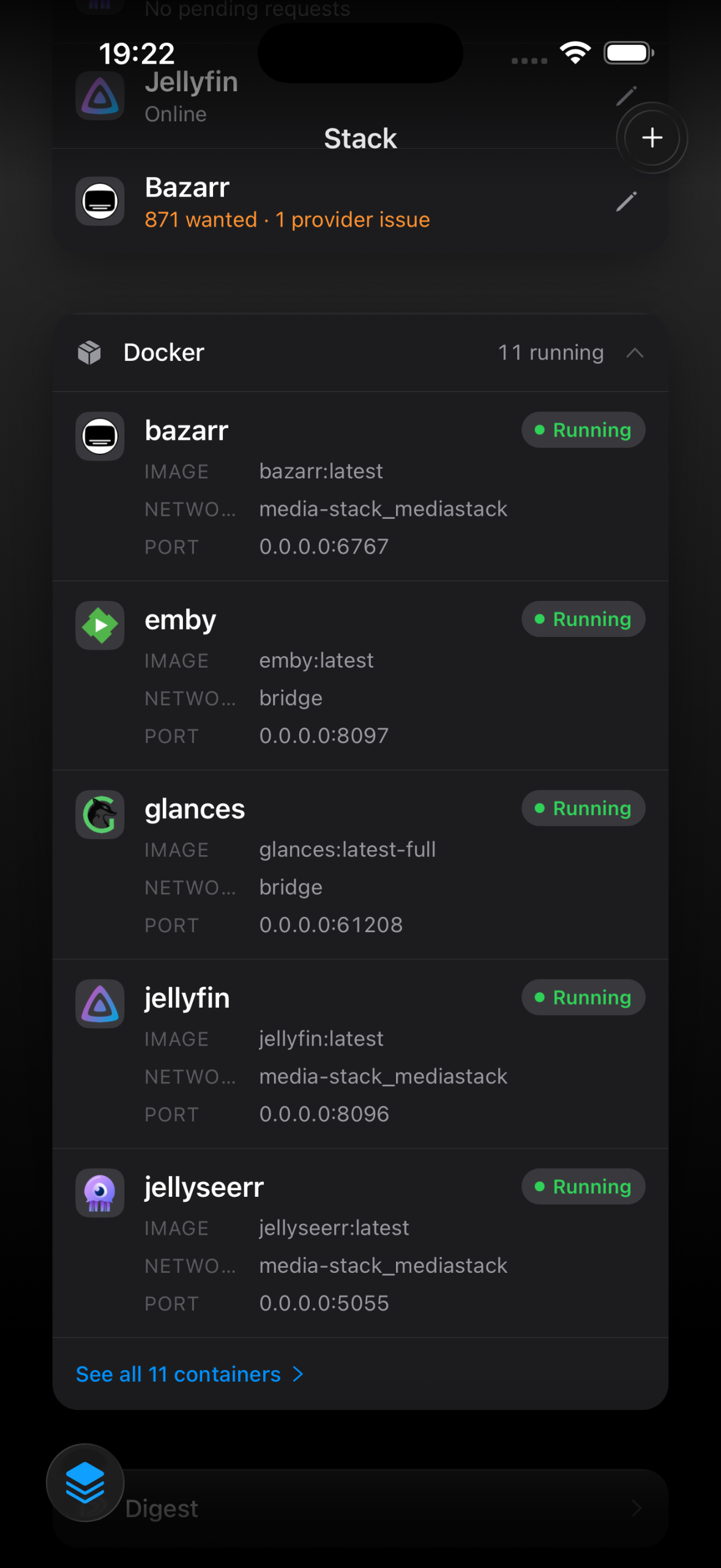 Ecran de Quartermaster affichant la stack media self hosted